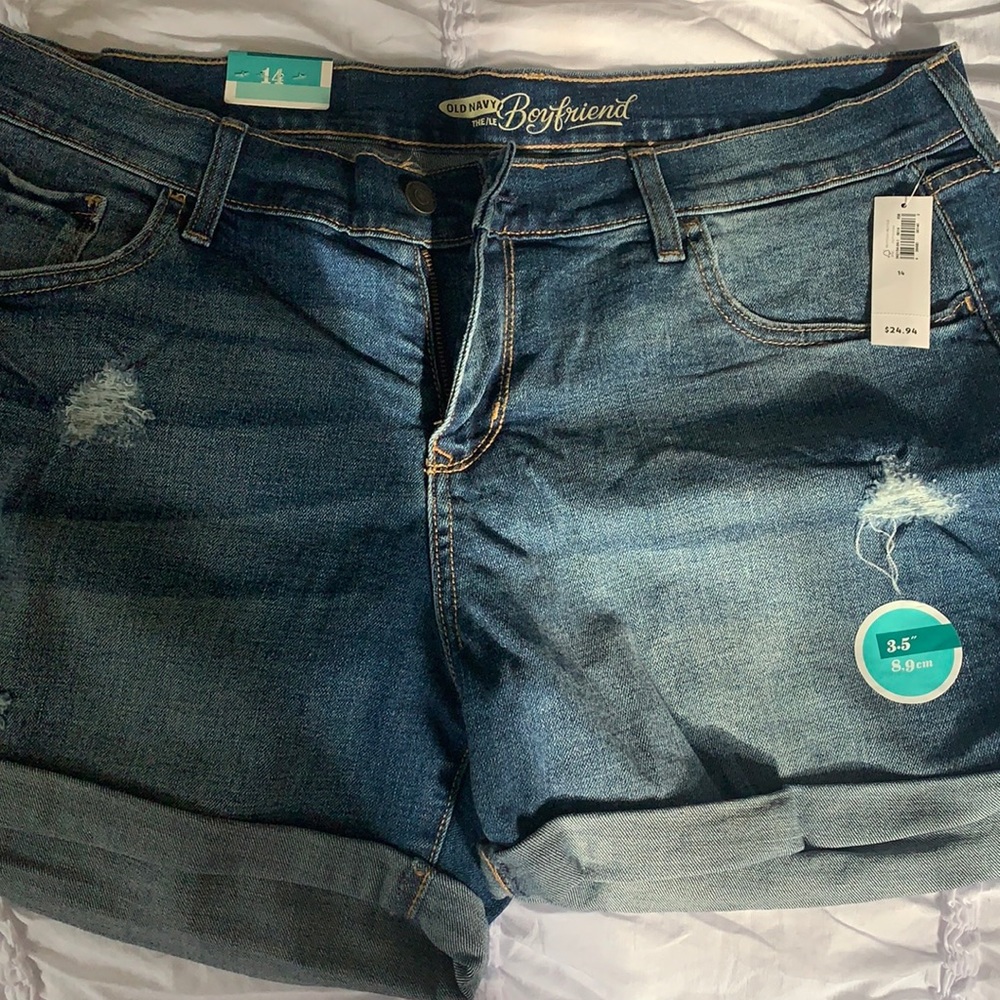 BWT Old Navy Boyfriend Denim Shorts